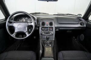 Immagine 7/50 di Mazda MX-5 1.6 (1995)