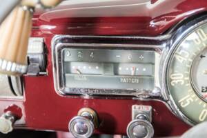 Image 20/50 of Volvo PV 444 (1953)