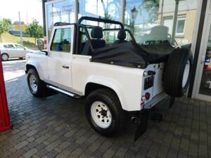 Image 3/15 of Land Rover Defender 90 (2014)