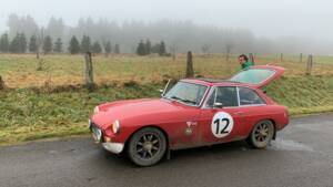 Image 38/50 of MG MGB GT (1972)