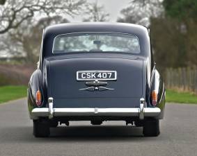 Image 9/50 of Rolls-Royce Phantom V (1961)