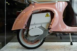 Image 19/31 of Piaggio Vespa 50 Special (1976)