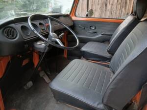 Image 9/21 of Volkswagen T2b Westfalia (1973)
