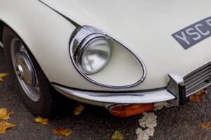 Image 25/50 de Jaguar Type E V12 (2+2) (1972)