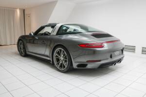 Image 3/20 of Porsche 911 Targa 4S (2016)