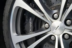Immagine 34/50 di Aston Martin V12 Vantage (2012)