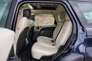 Image 23/50 of Land Rover Range Rover Sport P400e PHEV (2020)