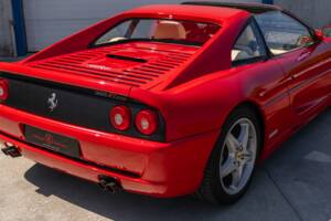 Bild 21/100 von Ferrari F 355 F1 GTS (1998)