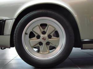 Bild 4/9 von Porsche 911 Carrera 3.2 (1986)