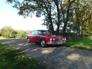 Image 8/52 of Jaguar XJ 6 2.8 (1971)
