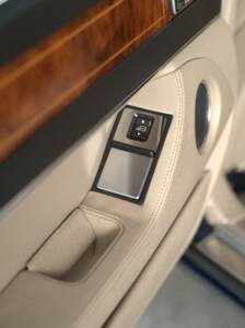 Bild 27/37 von Jaguar Sovereign 3.6 (1988)