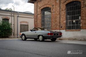 Image 6/23 of Mercedes-Benz 560 SL (1988)
