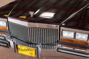 Image 22/58 of Cadillac Brougham Elegance (1988)