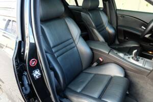 Afbeelding 44/51 van BMW M5 (2007)