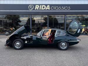 Image 21/46 de Jaguar Type E V12 (2+2) (1972)