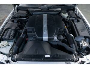Afbeelding 32/32 van Mercedes-Benz SL 280 (2000)
