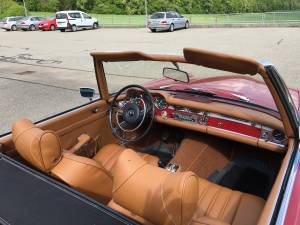 Image 8/19 of Mercedes-Benz 280 SL (1971)