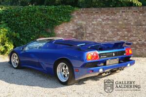 Image 28/50 of Lamborghini Diablo VT Roadster (1996)