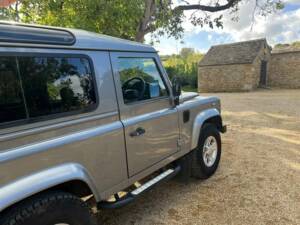 Image 12/50 of Land Rover Defender 90 (2011)
