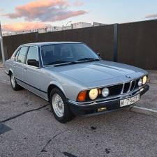 Image 2/41 of BMW 745i (1984)