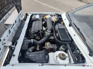 Image 11/14 of Lancia Delta HF Integrale 16V (1992)