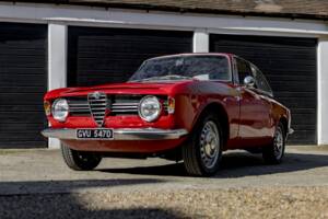 Image 8/50 of Alfa Romeo Giulia 1600 Sprint GT Veloce (1966)