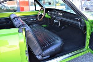 Image 29/43 of Plymouth Road Runner Hardtop Coupe (1968)