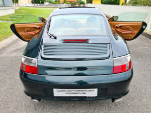 Image 5/25 of Porsche 911 Carrera (2002)
