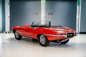 Image 13/29 de Jaguar Type E 3.8 (1961)