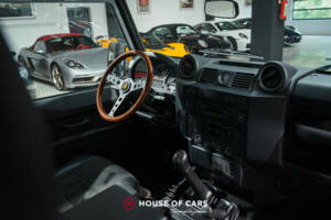 Image 19/25 of Land Rover Defender 90 (2013)
