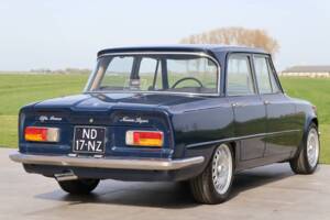 Image 2/50 of Alfa Romeo Giulia Nuova Super 1600 (1978)