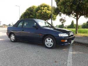 Imagen 7/50 de Ford Escort 1.8 16v (1992)