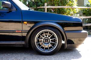 Bild 22/50 von Volkswagen Golf II GTi 1.8 (1991)