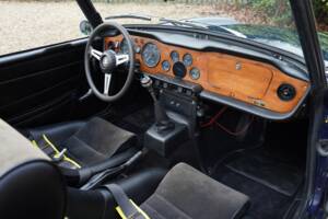 Image 17/50 of Triumph TR 6 PI (1972)