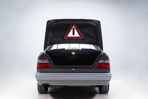 Bild 29/30 von Mercedes-Benz E 280 Unikat (1994)