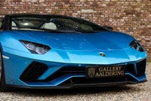 Image 40/50 of Lamborghini Aventador S (2018)