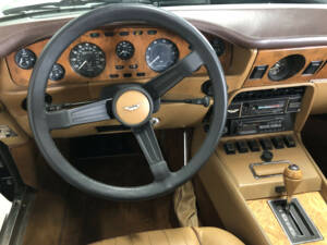 Immagine 23/32 di Aston Martin V8 Volante (1982)