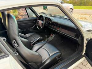 Bild 21/40 von Porsche 911 Carrera (1993)