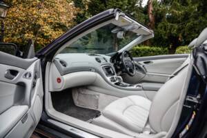 Image 36/41 of Mercedes-Benz SL 55 AMG (2003)