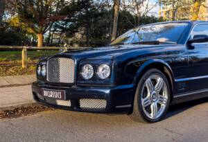 Image 7/25 of Bentley Brooklands (2008)