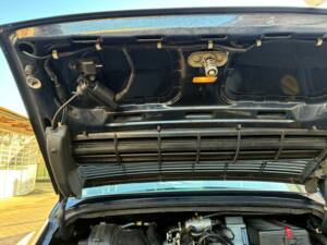 Image 20/36 de Porsche 911 Carrera 4 (1989)