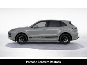 Image 2/10 of Porsche Cayenne E-Hybrid (2023)