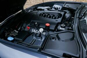 Immagine 22/50 di Jaguar XK8 4.0 (2002)