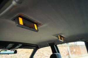 Bild 10/50 von Mercedes-Benz 400 SE (1991)