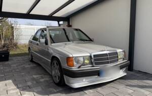 Immagine 1/49 di Mercedes-Benz 190 E (1990)