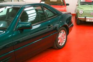 Image 16/50 of Mercedes-Benz SL 320 (1995)