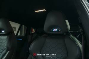 Image 19/24 of BMW X4 M (2022)