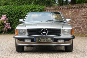 Image 5/50 de Mercedes-Benz 560 SL (1988)