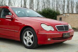 Immagine 10/50 di Mercedes-Benz C 220 CDI T (2003)