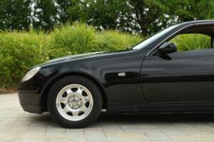 Obraz 23/50 pojazdu Mercedes-Benz SLK 200 (1998)